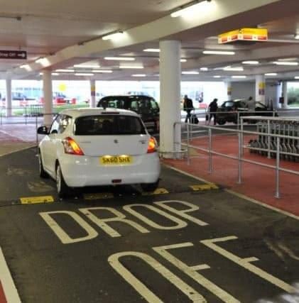 Pick Up & Drop Off at East Midlands Airport: Charges & Free Options